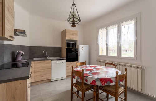 Lapalud Villa | Inviting Villa with Private Terrace and Lake View