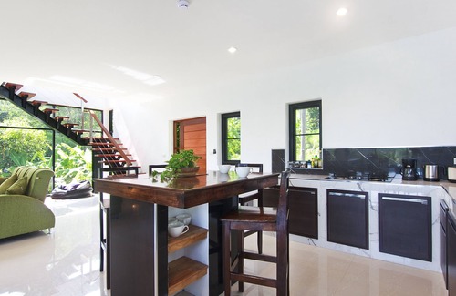 Ko Pha-ngan Villa | Experience Ocean Views and a Poolside Escape at Villa