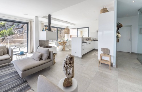 Coti-Chiavari Villa | Seaside Villa with Heated Pool & Top Guest Reviews