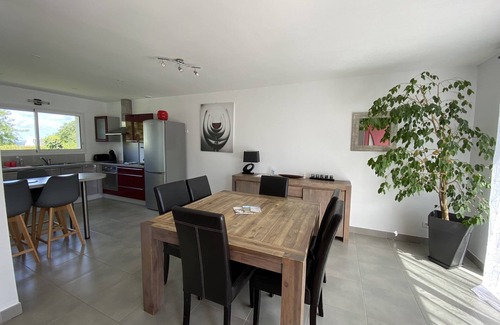 Groix House | Sea View Villa with Heated Pool & Spa - Guest Rated 9.4