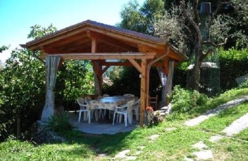 Griante House | Villa with sea views and garden in the middle of the San Martino Natural Park
