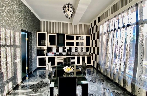 Tbilisi Villa | Idyllic Villa with Pool - Perfect for Family Getaways
