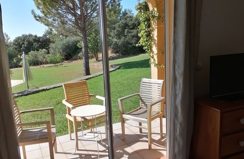 Aureille House | Relaxing Villa with Pool in Heart of the Alpilles for 12