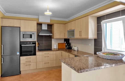 Aljezur House | Relaxing Villa with Swimming Pool in Vale da Telha