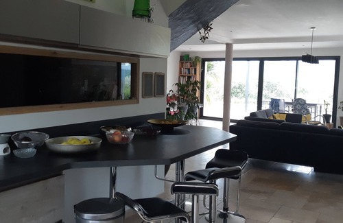 Peyruis Villa | Villa with swimming pool in Haute Provence