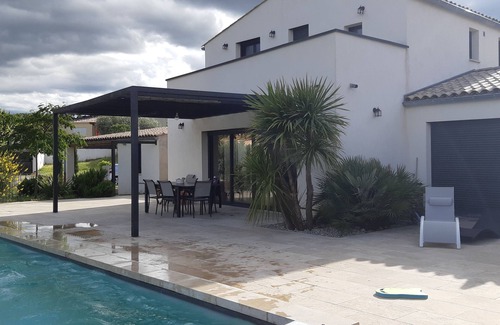 Peyruis Villa | Villa with swimming pool in Haute Provence