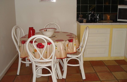 Perols Villa | Idyllic Villa with Pool and Garden, Near Beach in Perols