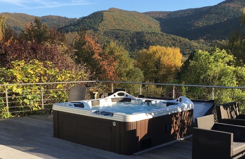 Walbach Villa | Scenic Villa with Pool and Spa for a Relaxing Getaway
