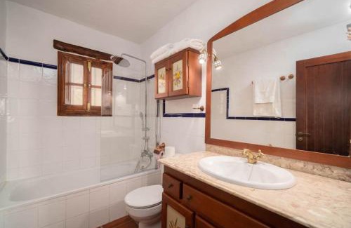 Colmenar Villa | Scenic Villa with Private Pool and Ocean Views near Malaga