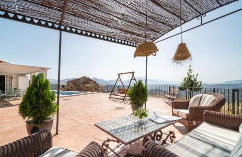 Colmenar Villa | Scenic Villa with Private Pool and Ocean Views near Malaga