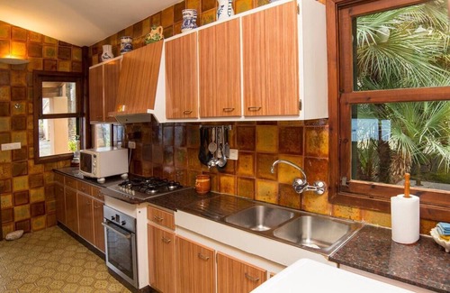 Banyalbufar Villa | Beachfront Villa with Wi-Fi and Breathtaking Sea Views