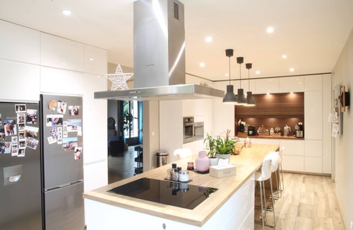 Acheres-la-Foret House | Indulge in a Villa with Heated Indoor Pool, Rated 10/10