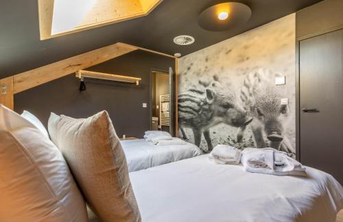 Ortheuville House | Relax at Villa Wood - Premier Gîte with Pool & Spa