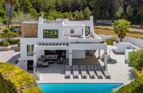 Portitxol Villa | Elegant Villa Xicoria with Pool and Child-Friendly Amenities
