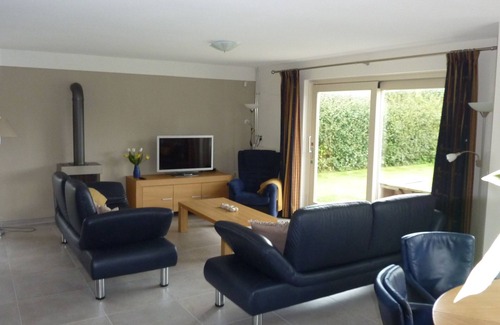 Julianadorp aan zee House | Elegant Villa XXl with Spa, Ocean View & Hot Tub Awaits