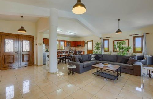Latchi Villa | Discover Villa Yiolani: Family-Friendly Retreat with Pool
