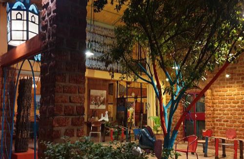 Ouagadougou Bed & Breakfast | Discover Villa Yiri Suma: Family-Friendly Getaway with Dining