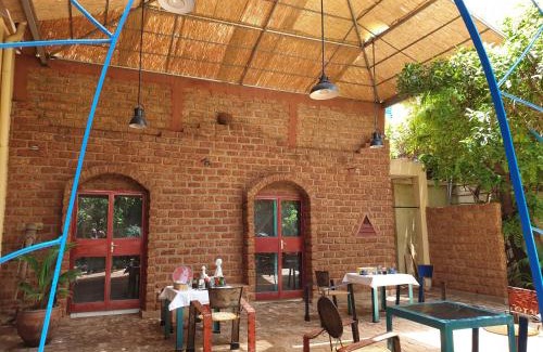 Ouagadougou Bed & Breakfast | Discover Villa Yiri Suma: Family-Friendly Getaway with Dining