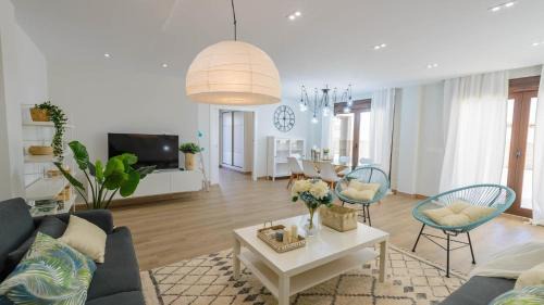 Almayate Bajo House | Elegant Villa Yules-Moisés Vélez-Málaga with Private Pool