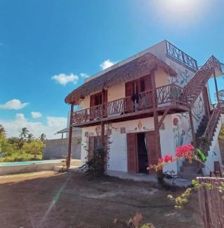 Corguinho House | Guest Rated 10/10: Villa Yvytu - Family Friendly Ocean View