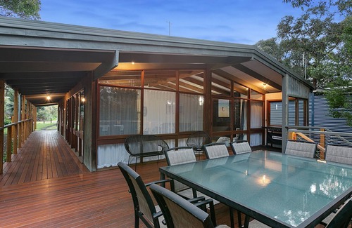 Marengo House | Villa Zara: Oceanfront Retreat with Free WIFI & Netflix