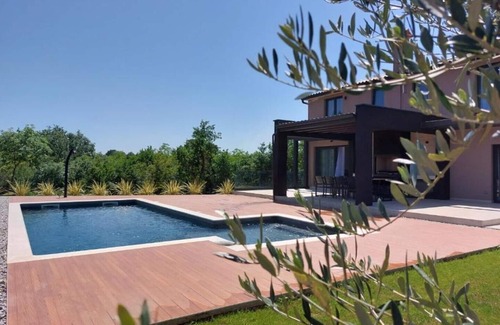 Santalezi Villa | Villa Zara: A Vineyard Retreat with Pool & Ocean Views