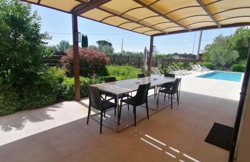 Peschiera del Garda Villa | Villa Zarina: Oceanfront Getaway for Up to 12 Guests