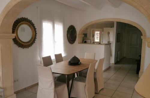 Javea Villa | Relax at Villa Zayas: Pet-Friendly Oceanfront Getaway