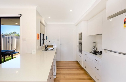 Culburra Beach Villa | Villa Zelma: Pet-Friendly Retreat Steps from the Beach
