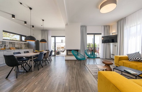 Vintijan Villa | Villa Zen: Tranquil Retreat with Ocean View & Pool in Pula