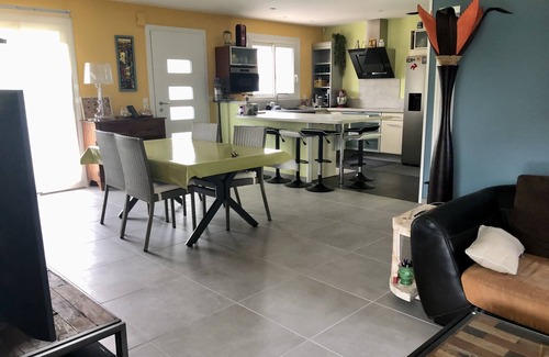 Colombiers Villa | Villa ZEN: Poolside Retreat with BALI Garden by Canal du Midi