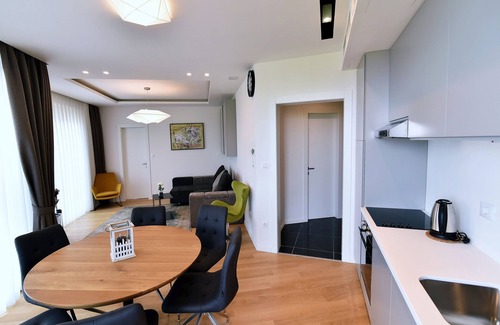 Opatija Apartment | Villa Ziza: Six Apartments, Rooftop Pool & Ocean Views