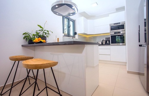 Omis Villa | Villa Zora: 10/10 Rated with Pool & Spa for Memorable Stays