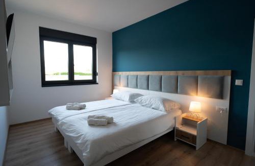 Blagaj Villa | Elegant Villa Zulfikar: Oceanfront Oasis with Pool