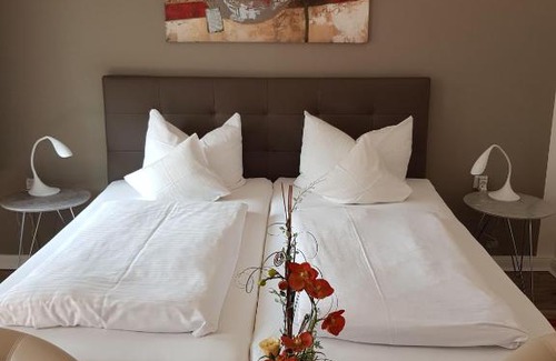 Bad Salzuflen House | Discover Villa zur schönen Aussicht with Oceanfront Views