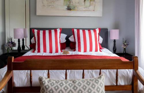 Kleinmond House | Ocean View Oasis at VillaChad Guesthouse - 10/10 Rated Stay