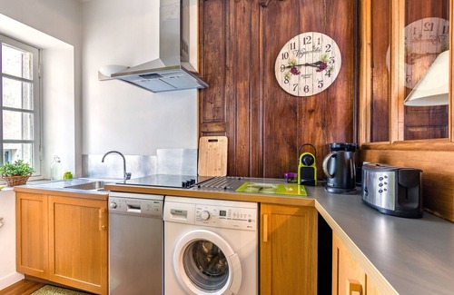 Amboise Apartment | Historic Comfort at VillaConcorde - Prime Amboise Location