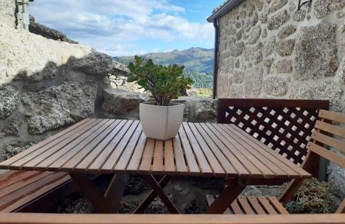 Terras de Bouro House | Guest Rated VillaGarcia-Casa da Peneira: Child Friendly Stay