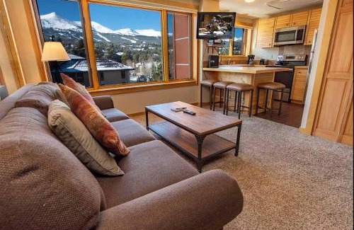 Peak 9 House | Relax at Village at Breckenridge Peak 9 Inn, Liftside 4414