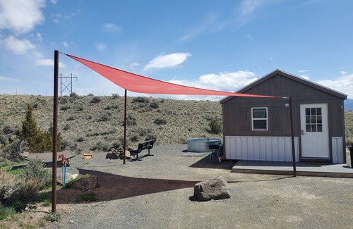 Butte House | Cozy Village Cabin 5: Pet-Friendly Retreat with Spa & Hot Tub
