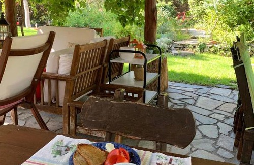 Vasa Koilaniou House | Village Cottage: Perfect Retreat for Tranquil Getaways