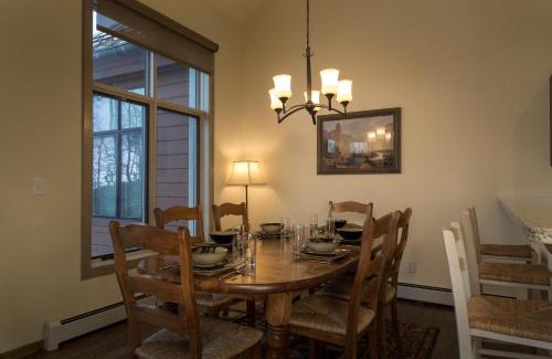 Mountain Village Apartment | Family-Friendly Village Creek: Guest Rated 10/10 Retreat
