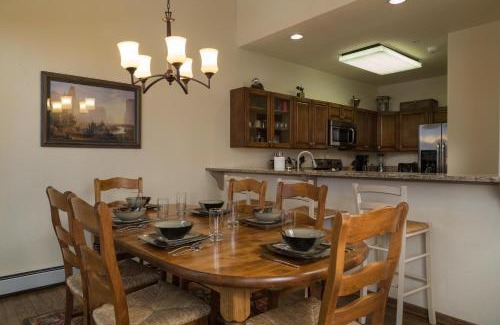 Mountain Village Apartment | Family-Friendly Village Creek: Guest Rated 10/10 Retreat