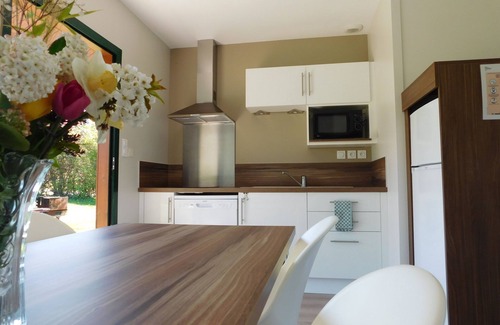 Bouere Ski Chalet | Family-Friendly Village de Gîtes Chalet with Lake View