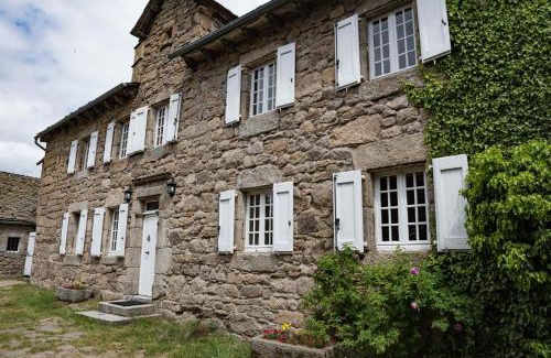 Saint-Leger-de-Peyre House | Guest Rated 9.2: Village de gîtes de Sainte-Lucie Retreat