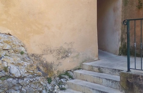 Saint-Saturnin-les-Apt House | Historic Village House with Pool in Saint Saturnin les Apt