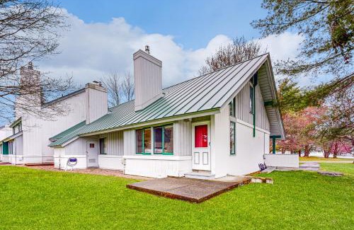 Stowe Area Apartment | Explore Village Green Unit 1A: Eco-Friendly Retreat