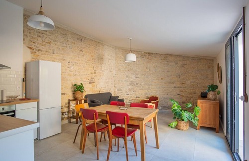 Saint-Pierre-d'Oleron House | Renovated Terrace House with Ocean View in St Pierre