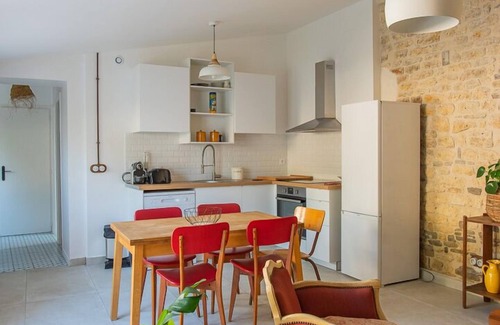 Saint-Pierre-d'Oleron House | Renovated Terrace House with Ocean View in St Pierre