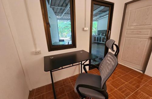 Wok Tum House | Charming Village Home with Pet-Friendly Amenities